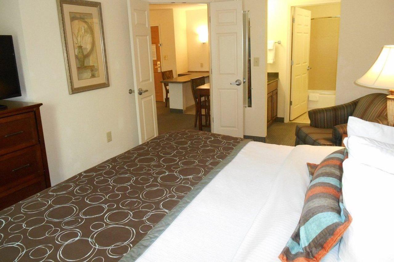 Comfort Inn & Suites Savannah Bagian luar foto