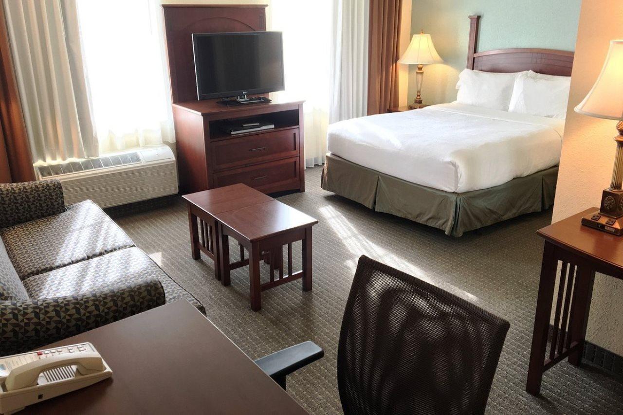 Comfort Inn & Suites Savannah Bagian luar foto